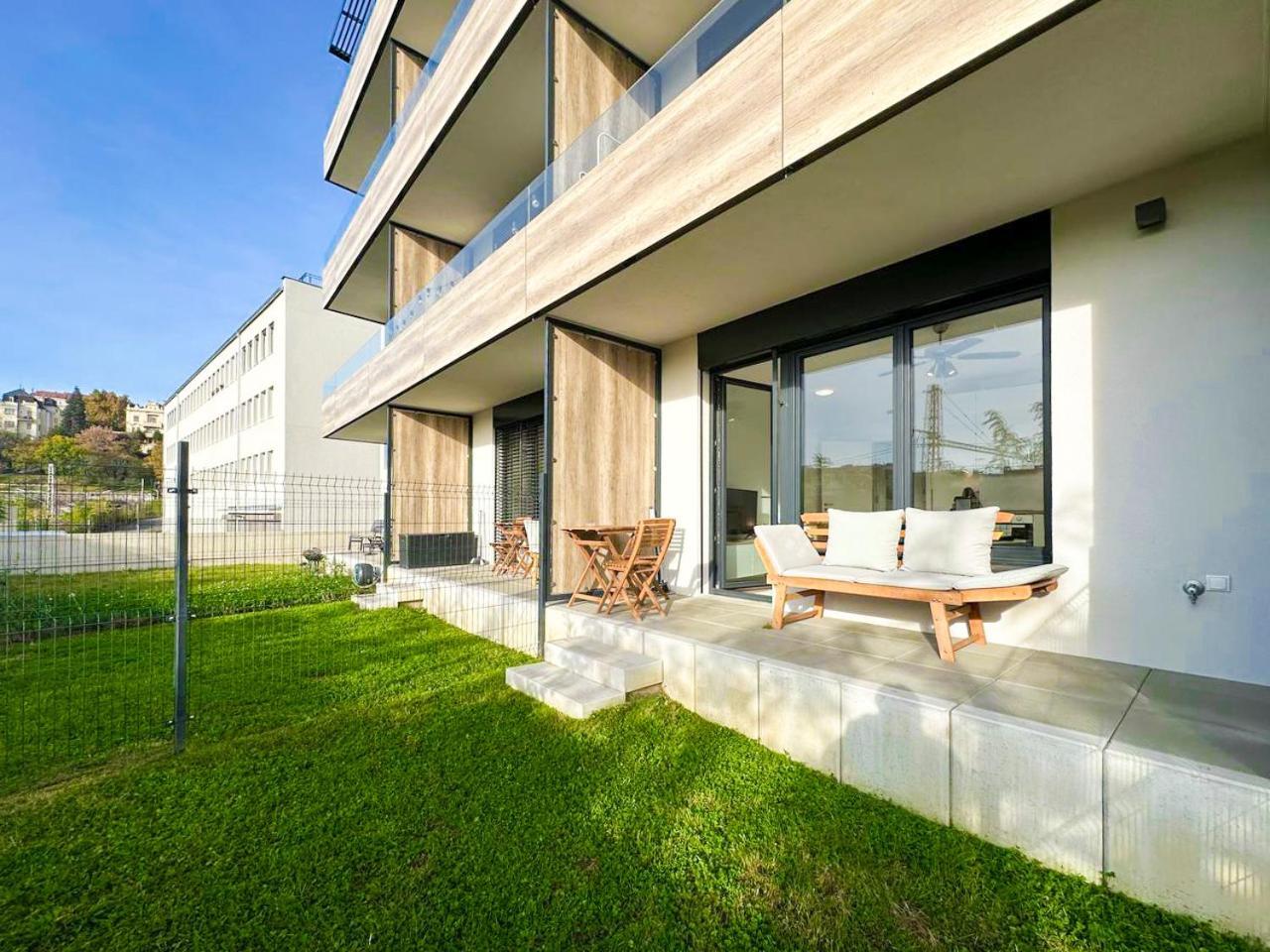 Vila Vinice Prague Exterior photo